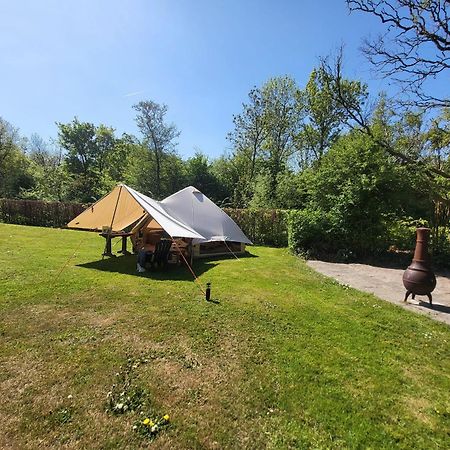 Sfeervolle Tipi Tent Dicht Bij De Kust. Schagerbrug Exterior foto